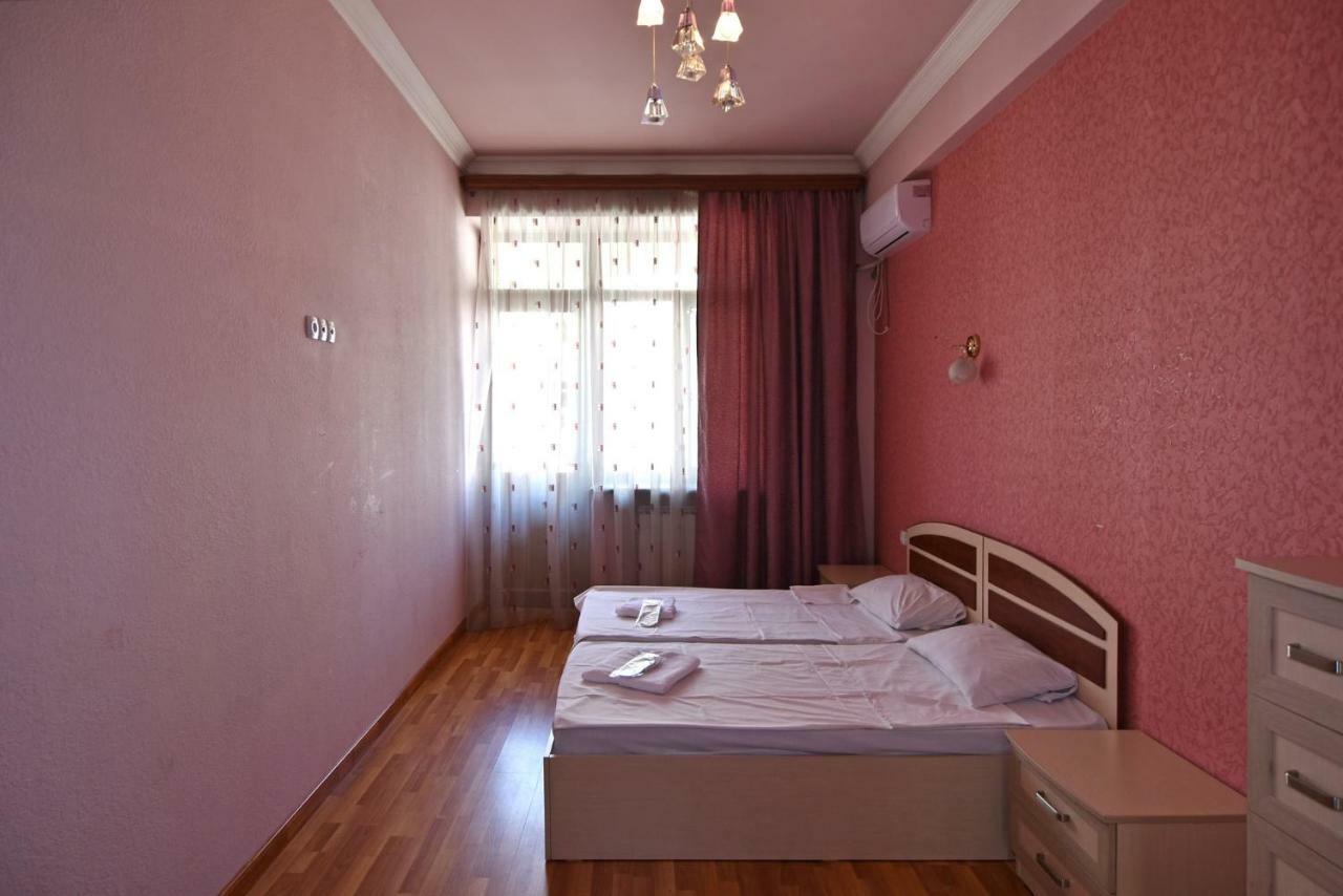 Freedom Apartments On Yekmalyan Str Ereván Exterior foto